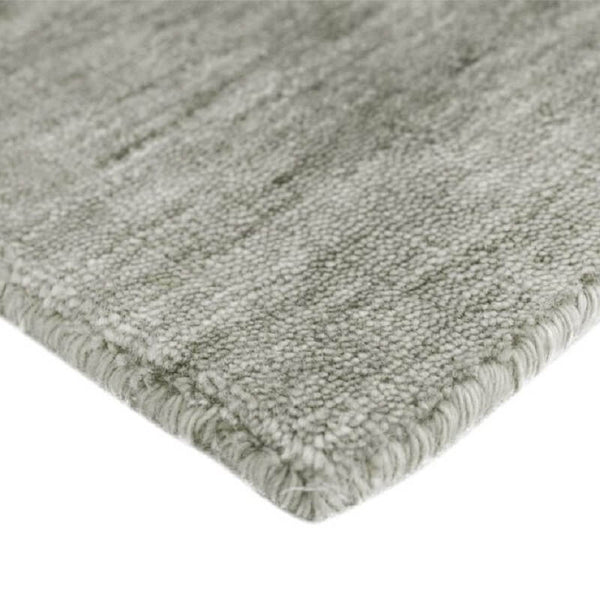 corner detail of the carpet bs 01 greige 3 | ikonitaly