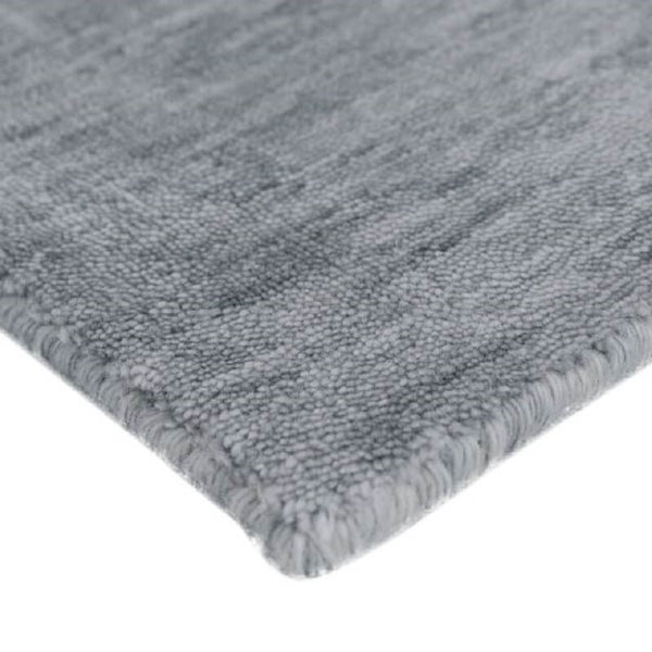 corner detail of the carpet bs 03 ghiaccio 3 | ikonitaly