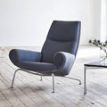 erik jorgensen queen iconic lounge chair  - light blue fabric and table | ikonitaly